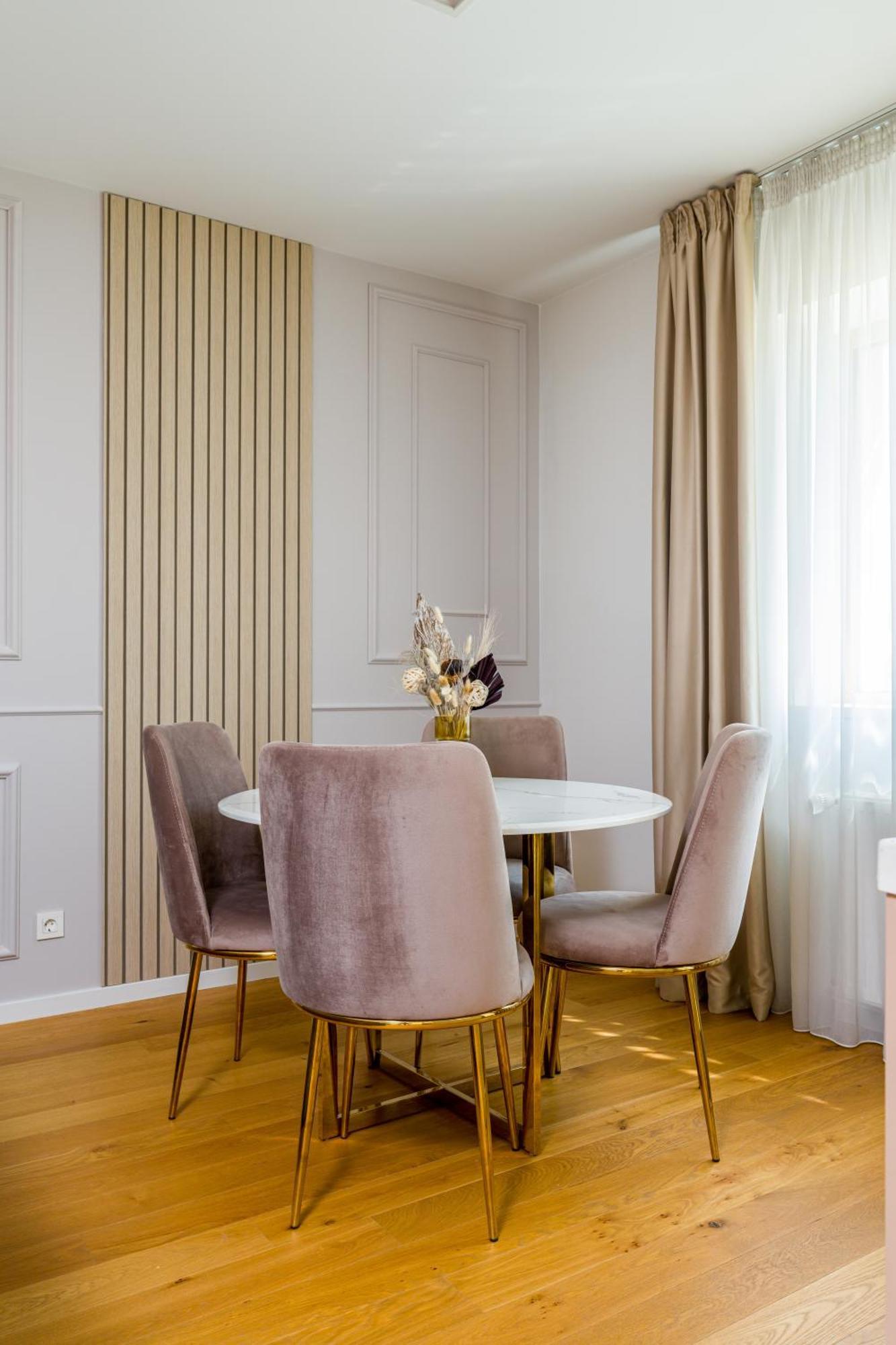 Mido Aviatie Park Apartments With Private Parking & Self Check-In Bukares Bagian luar foto