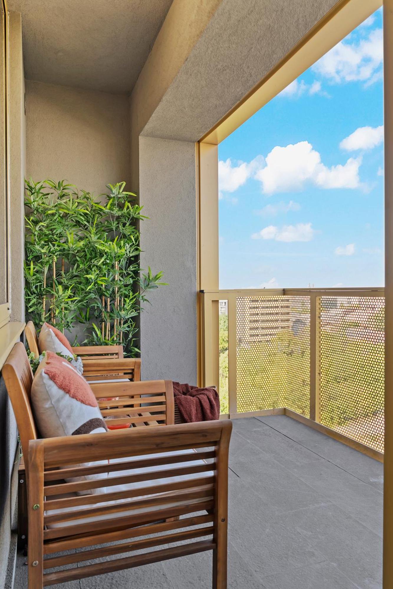 Mido Aviatie Park Apartments With Private Parking & Self Check-In Bukares Bagian luar foto